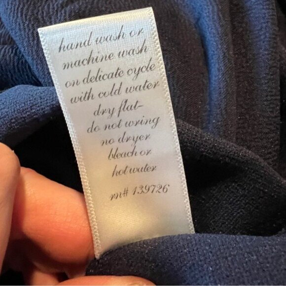 Francesca’s‎ Coralie SCALLOPED DRESS Size M Navy Blue - Picture 5 of 6